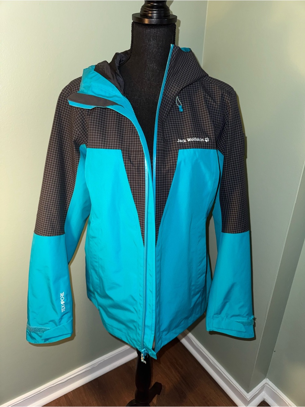 Jack Wolfskin Teal and Black Outdoor and Rain Jacket